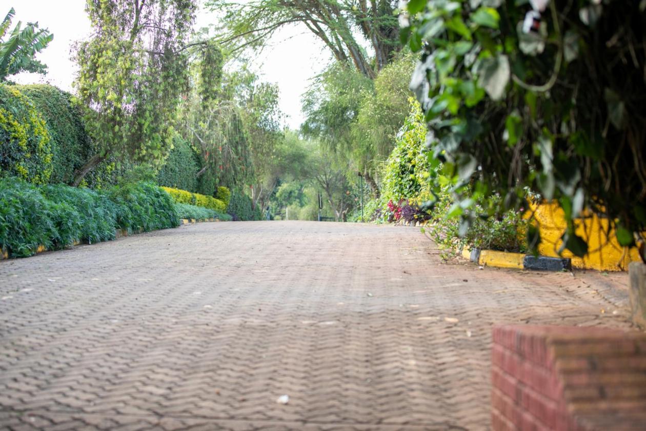 Gatimene Gardens Hotel Meru Exterior photo